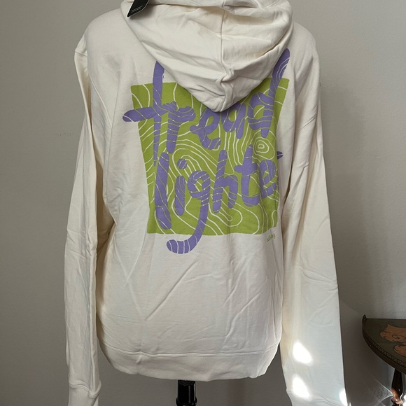 Tread lighter hooded pullover. Very good quality. Brand new XXL. 45-48”woman/man - Picture 11 of 14